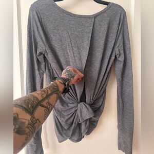 Open back gap athletic shirt